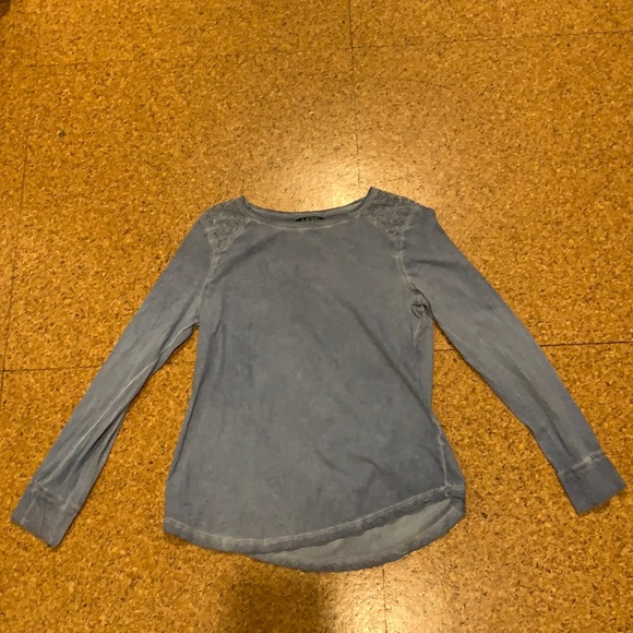 Blue long sleeved shirt with floral lace shoulders - Picture 1 of 3